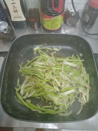 青椒炒茄丝的做法步骤：4