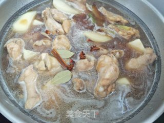 “ 肉类 ”红烧翅根土豆的做法步骤：9