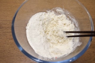 葱花饼的做法步骤：2
