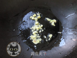 虾酱炒空心菜的做法步骤：3