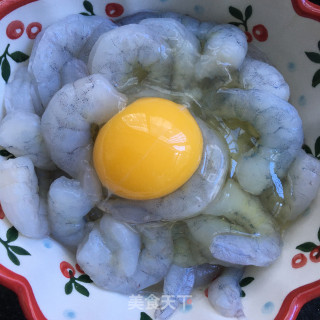 韩式辣酱炒虾仁的做法步骤：2