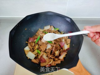 清肝明目的洋葱炒猪肝的做法步骤：9