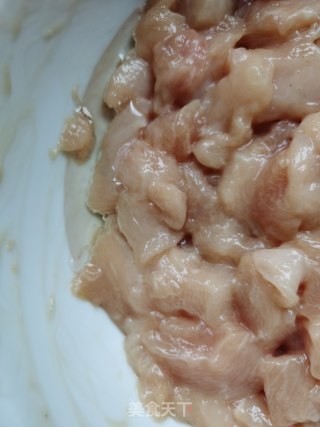 滑炒鸡胸肉的做法步骤：4