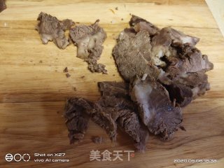 吐司水果生菜牛肉沙拉的做法步骤：2