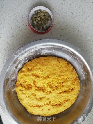 南瓜发饼的做法步骤：3