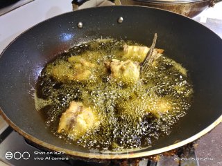 红烧草鱼的做法步骤：2