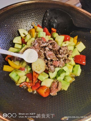 牛肉炒黄瓜的做法步骤：9