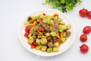 牛肉炒黄瓜的做法步骤：11