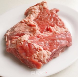 腐竹烧牛腩的做法步骤：2