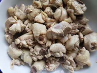 香菇玉米炖鸡腿的做法步骤：4
