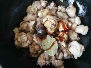 香菇玉米炖鸡腿的做法步骤：8