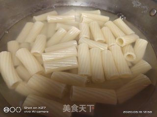 通心意大利粉西蓝花沙拉的做法步骤：5