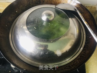 蒜香菠菜梗的做法步骤：6