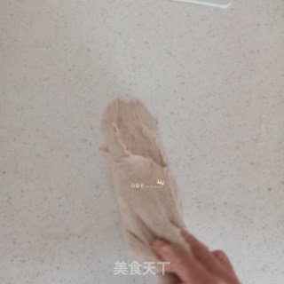 #冷藏发酵#手揉 70%中种超柔软黑全麦吐司的做法步骤：5