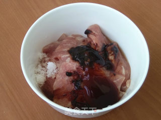 小米蒸里脊肉的做法步骤：2