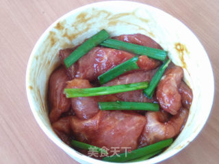 小米蒸里脊肉的做法步骤：3