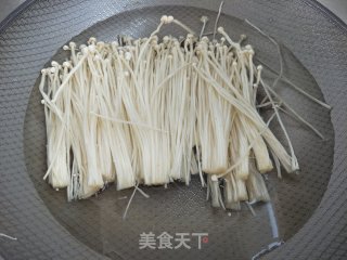 凉拌金针菇的做法步骤：3