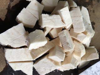 祛骨火的粉葛龙骨汤的做法步骤：2