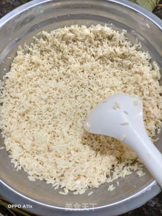 红豆沙碱水粽的做法步骤：3