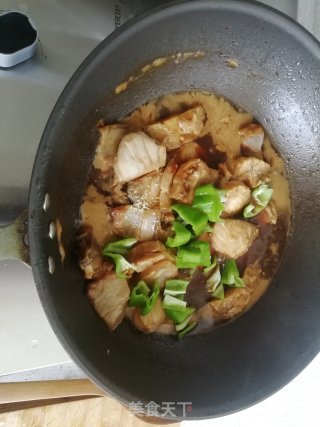 五花肉烧咸鱼的做法步骤：5