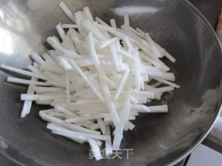 酸爽萝卜粉丝的做法步骤：3