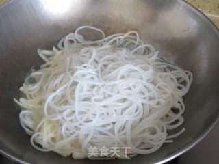 酸爽萝卜粉丝的做法步骤：5