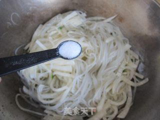 酸爽萝卜粉丝的做法步骤：6