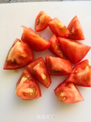 西红柿鸡蛋炒辣椒的做法步骤：3