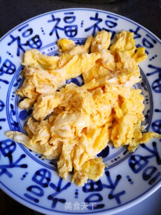 西红柿鸡蛋炒辣椒的做法步骤：4