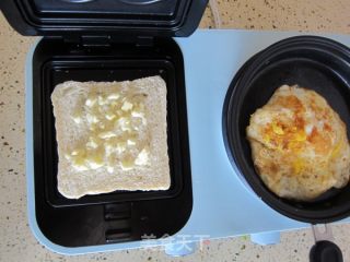 早餐组合三明治蔬菜的做法步骤：4