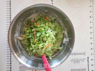 圆白菜培根煎饼配黑胡椒煎蛋的做法步骤：4