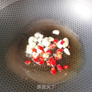 炝炒荷兰豆的做法步骤：4