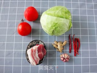 番茄炒包心菜的做法步骤：1