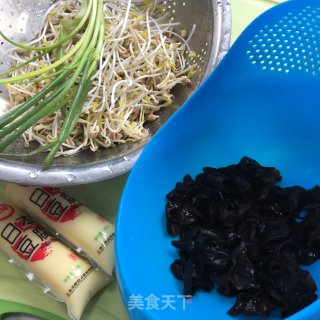 绿豆芽豆腐汤的做法步骤：1