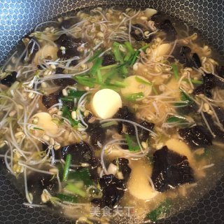 绿豆芽豆腐汤的做法步骤：8