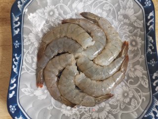快手鲜虾—两步搞定的做法步骤：1
