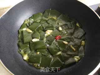 蒜香柴叶豆腐的做法步骤：4