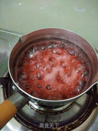 草莓生牛乳的做法步骤：2