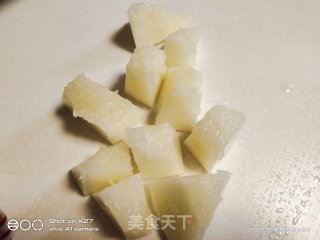 火腿肠生菜鸡蛋水果沙拉的做法步骤：3