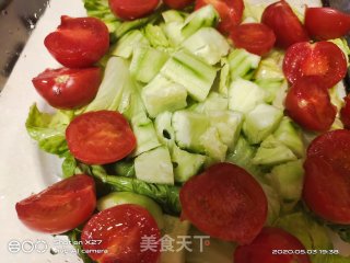 火腿肠生菜鸡蛋水果沙拉的做法步骤：6