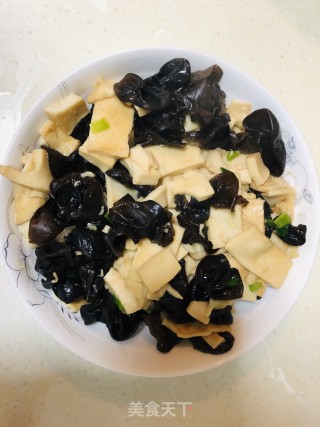 木耳千页豆腐的做法步骤：9