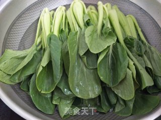 蒜香浇汁青菜的做法步骤：3