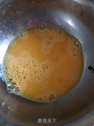 海鲜炒饭的做法步骤：2