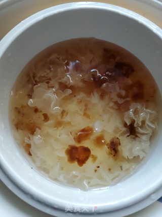 夏季凉爽银耳桃胶羹的做法步骤：5