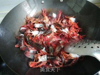 魔芋烧小龙虾的做法步骤：1