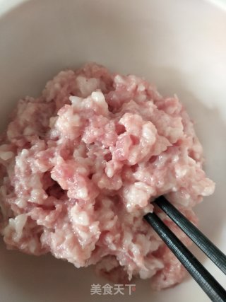 荠菜肉馅饺子的做法步骤：2
