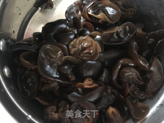 小炒烧肉的做法步骤：3