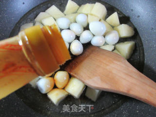 鹌鹑蛋烧土豆的做法步骤：6