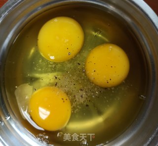 青莴笋炒鸡蛋的做法步骤：3