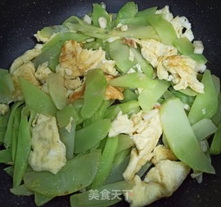 青莴笋炒鸡蛋的做法步骤：8